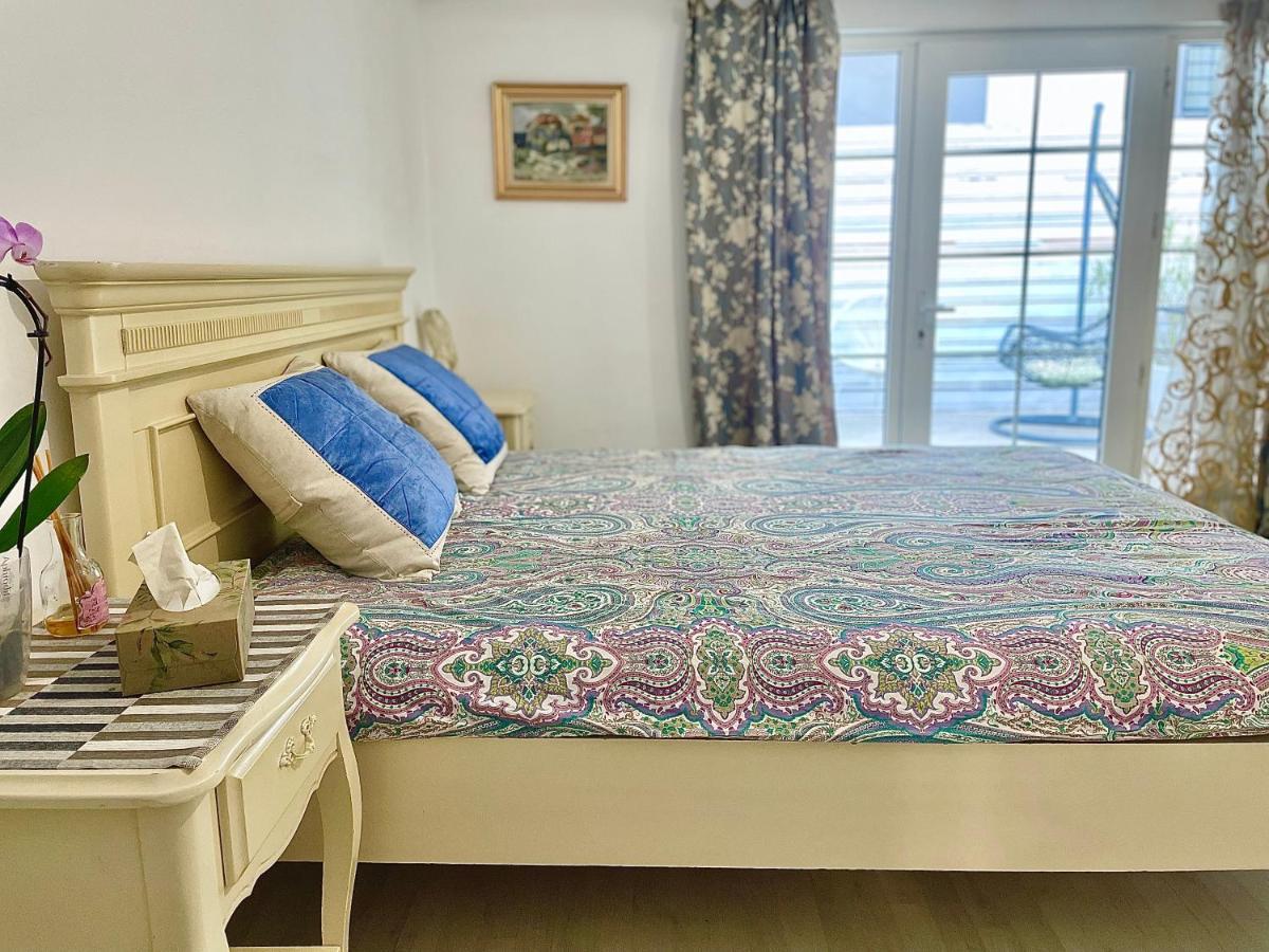Villa Casa In Inima Capitalei Bucarest Esterno foto